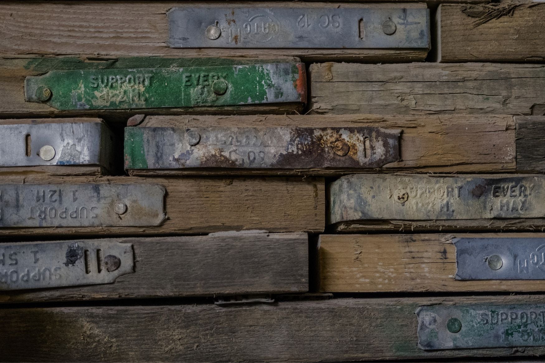 What Is Reclaimed Wood - And Why Is It So Popular?